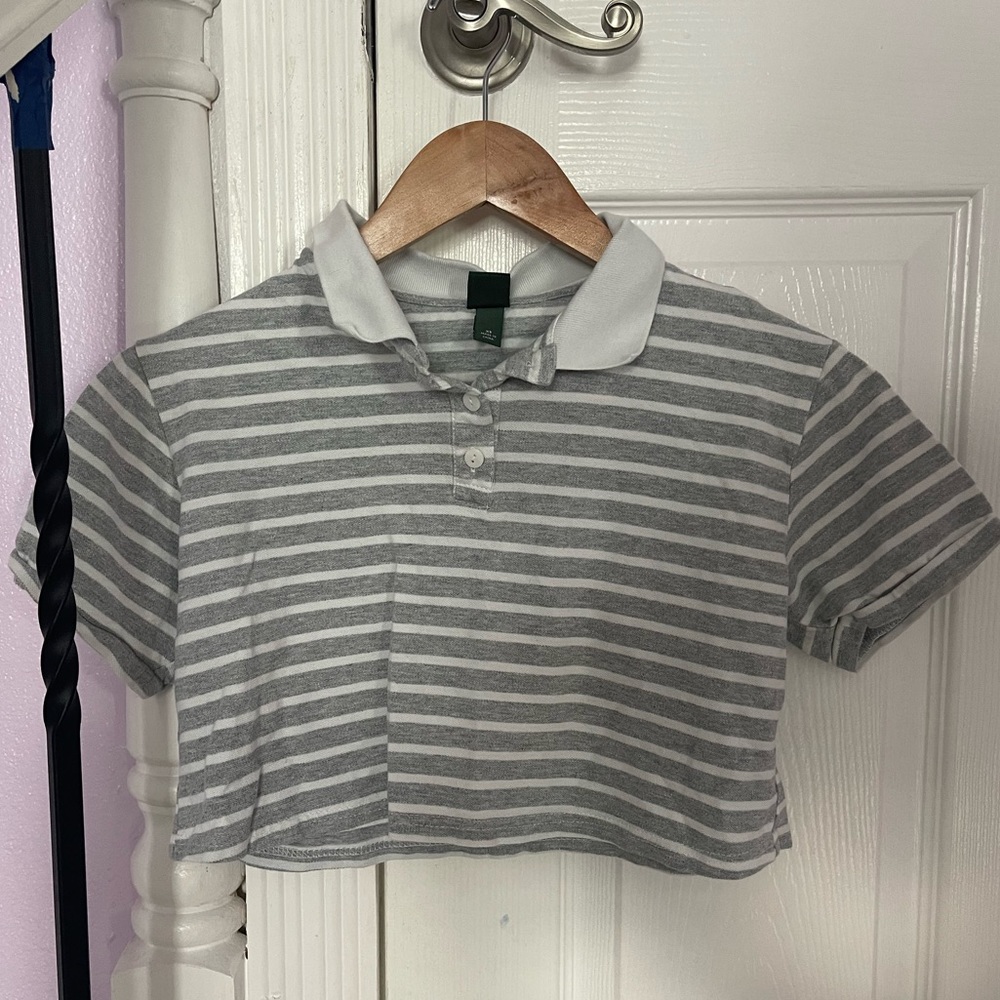 Grey and white crop top.
